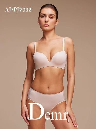 Комплект нижньої білизни оптом Dcmr AJ7032 бежевий AJ7032 бежевий фото OPT LUX AJOUR